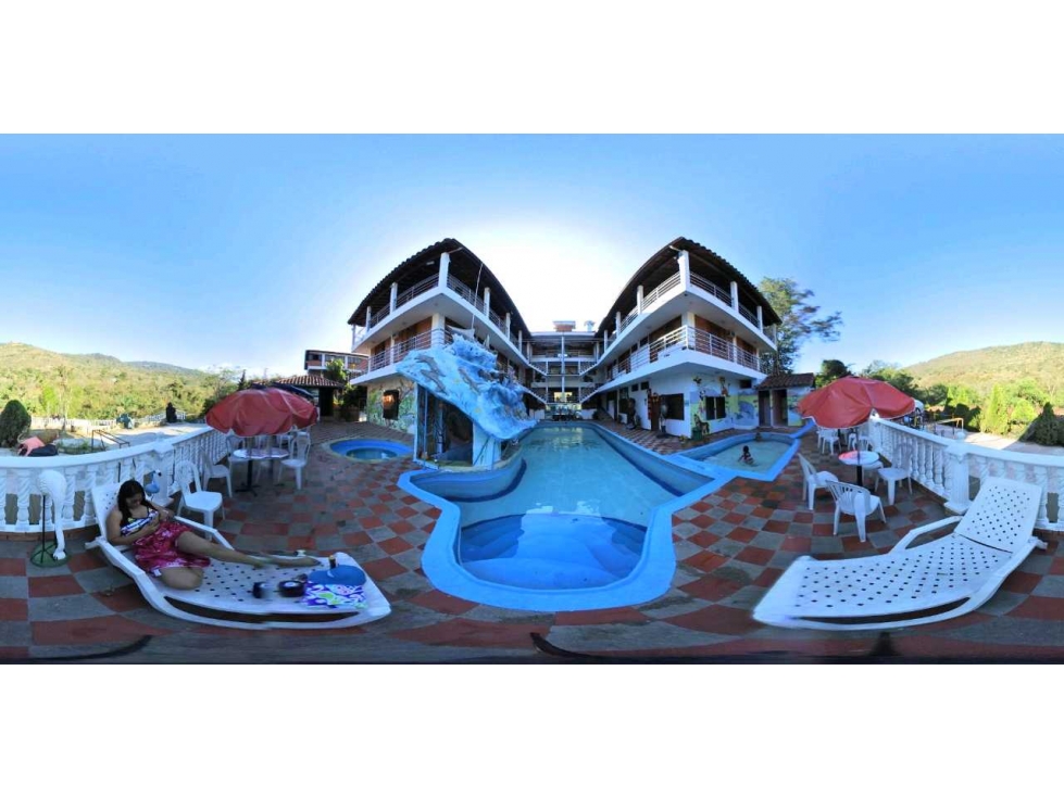Venta de hotel campestre en funcionamiento en San Gil - 1