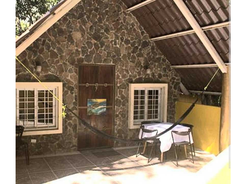 VENTA DE HOTEL EN EL VALLE DE ANTÓN CON HERMOSAS CABAÑAS - 2