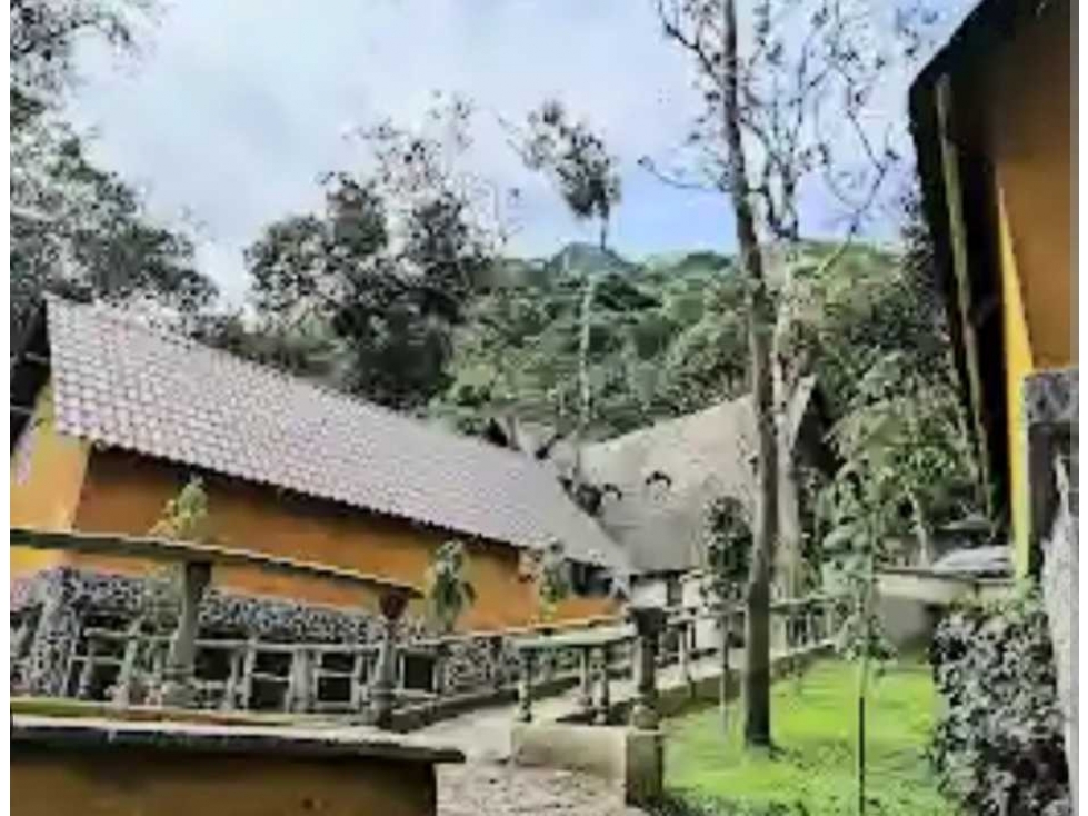VENTA DE HOTEL EN EL VALLE DE ANTÓN CON HERMOSAS CABAÑAS - 4