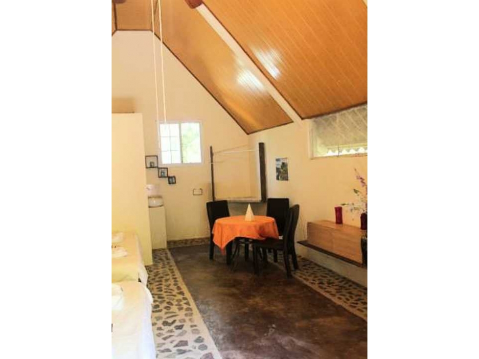 VENTA DE HOTEL EN EL VALLE DE ANTÓN CON HERMOSAS CABAÑAS - 6