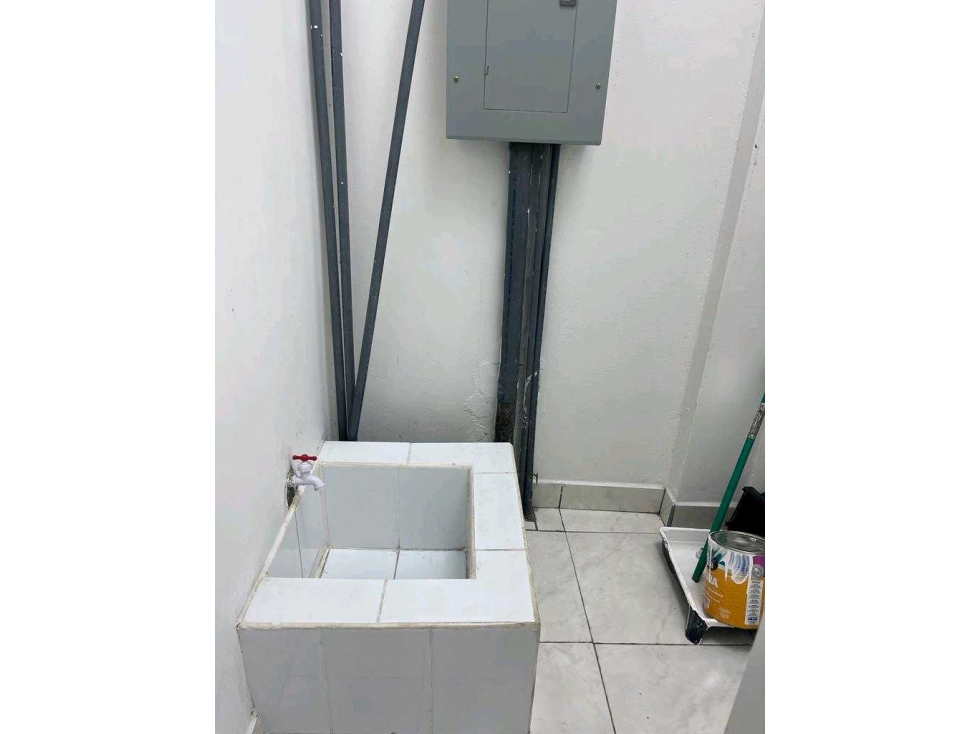VENTA DE LOCAL COMERCIAL EN ALGARROBOS - 3