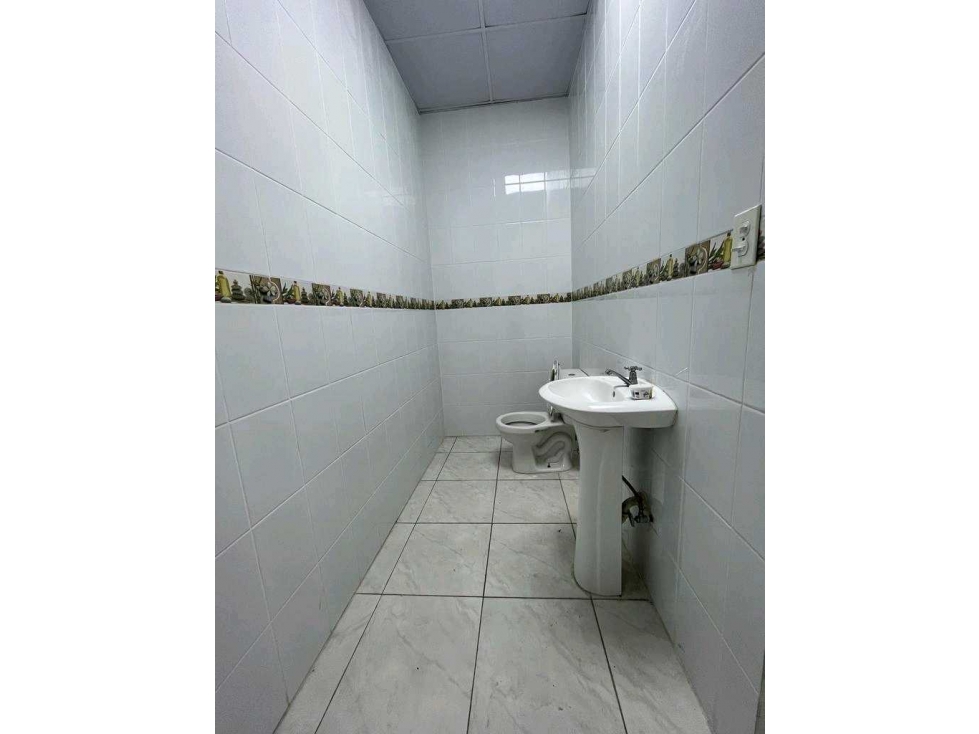 VENTA DE LOCAL COMERCIAL EN ALGARROBOS - 5
