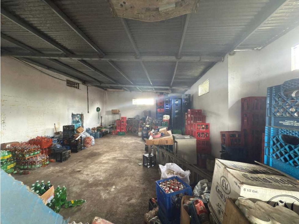 VENTA DE LOCAL COMERCIAL EN BUGABA - 4