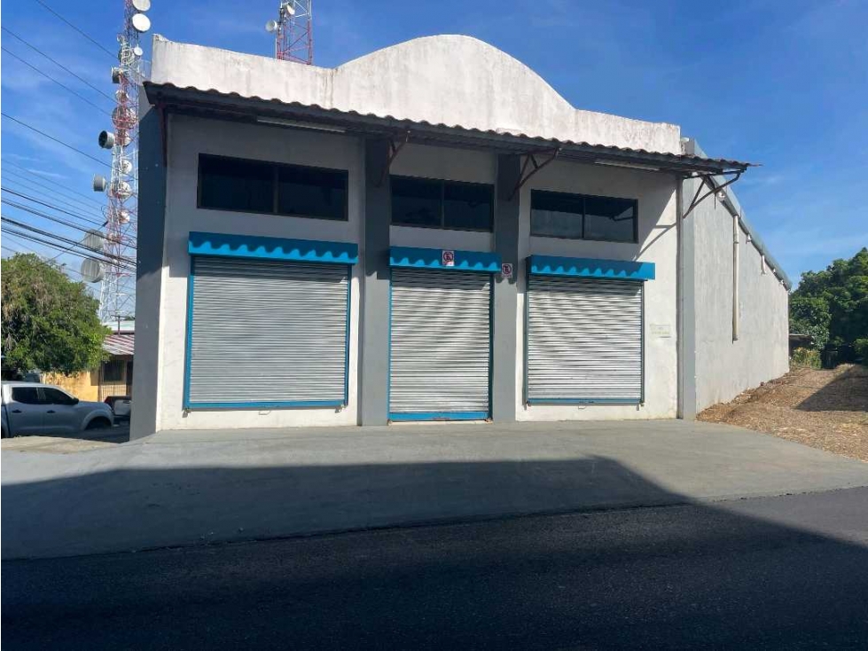 VENTA DE LOCAL COMERCIAL EN DAVID CENTRO VENTA POR DEBAJO DEL AVALUO - 1
