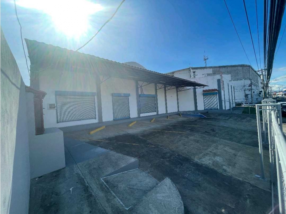 VENTA DE LOCAL COMERCIAL EN DAVID CENTRO VENTA POR DEBAJO DEL AVALUO - 2