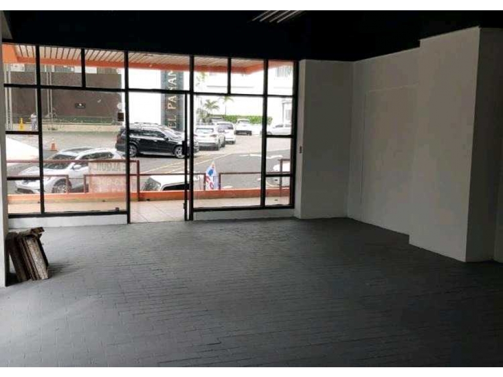 Venta de Local Comercial en El Cangrejo, Vía Veneto, 65 m² — foto 3