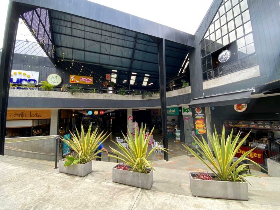 VENTA O ARRIENDO DE LOCAL COMERCIAL EN LOS COLORES.