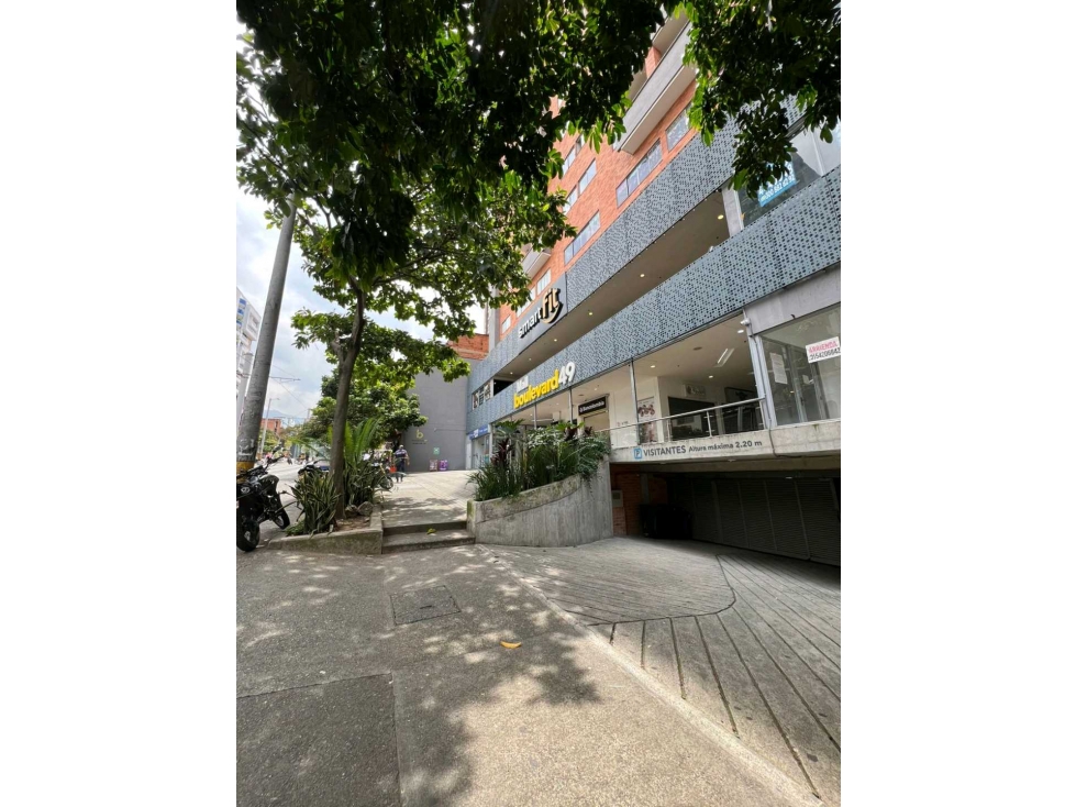 VENTA DE LOCAL COMERCIAL EN EL CENTRO DE MEDELLÍN.