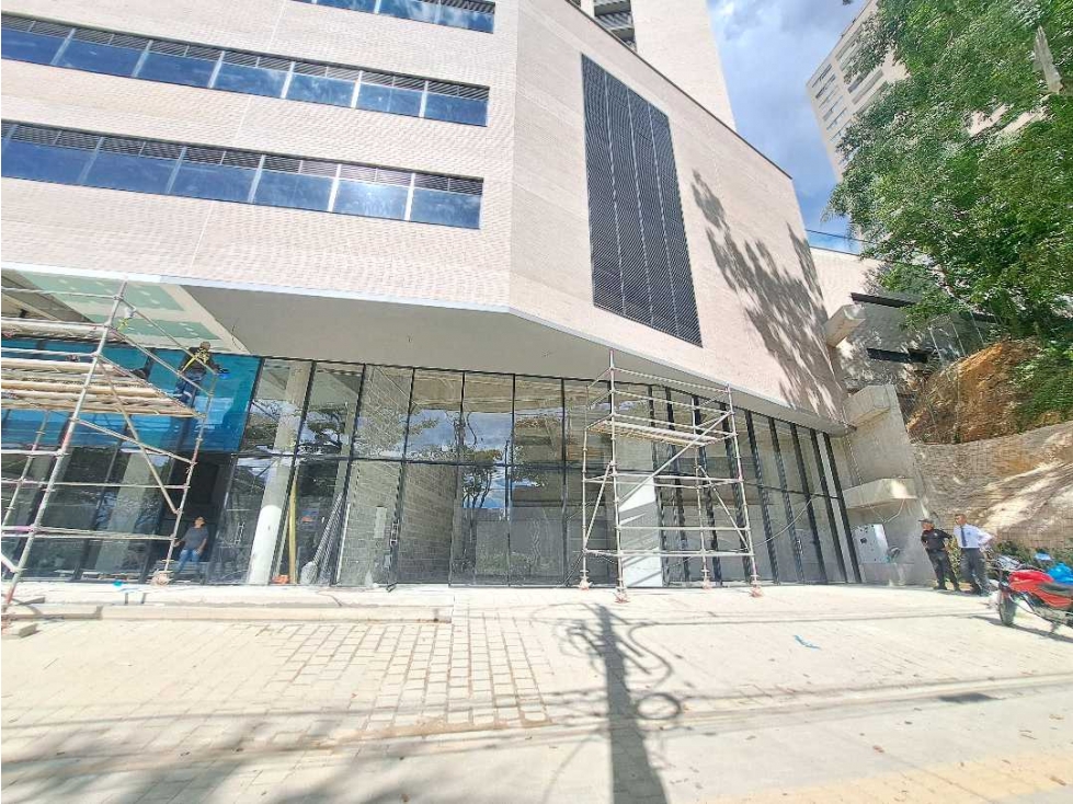 Venta de local en la avenida el poblado — foto 2