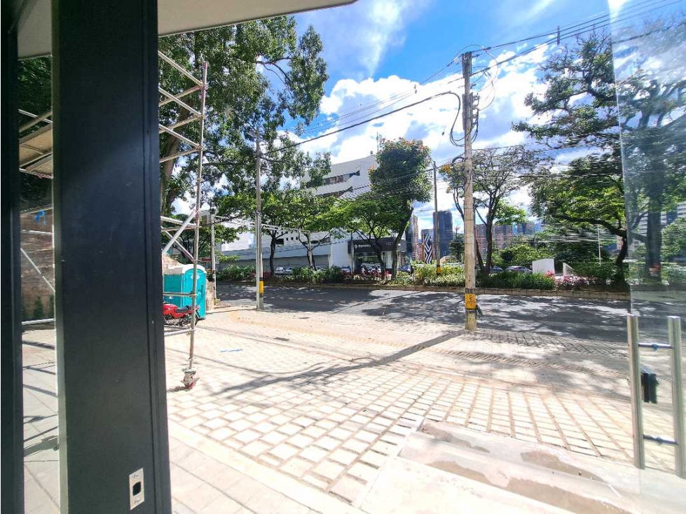 Venta de local en la avenida el poblado — foto 3