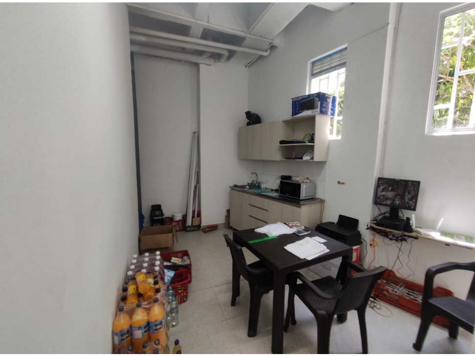 Venta de local en sabaneta C. 6555010 - 3