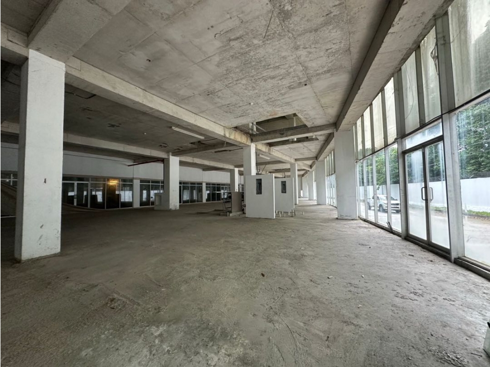 VENTA DE LOCAL COMERCIAL EN ZONA LIBRE COLON 5,854M2 JP - 2