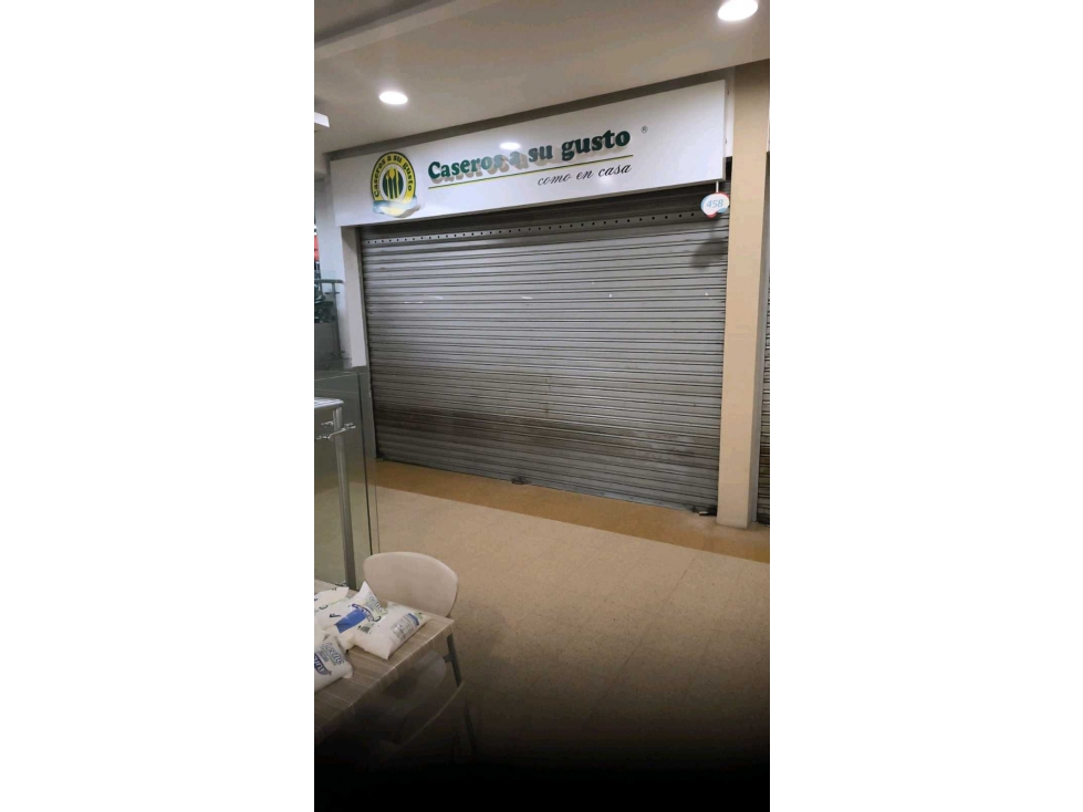 Venta de local rentando en el centro