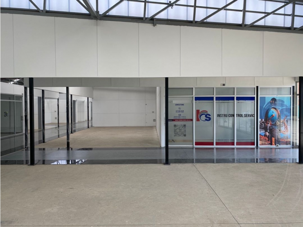 Venta o arriendo de locales/bodega en centro comercial de Zipaquirá - 5