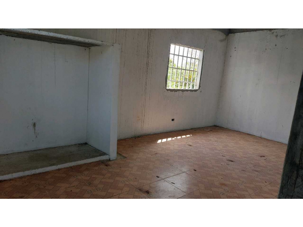 VENTA DE LOTE 1005.88 m2 CON CASA PEQUEÑA EN PENONOMÉ COCLÉ - 4