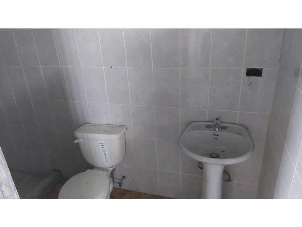 VENTA DE LOTE 1005.88 m2 CON CASA PEQUEÑA EN PENONOMÉ COCLÉ - 5