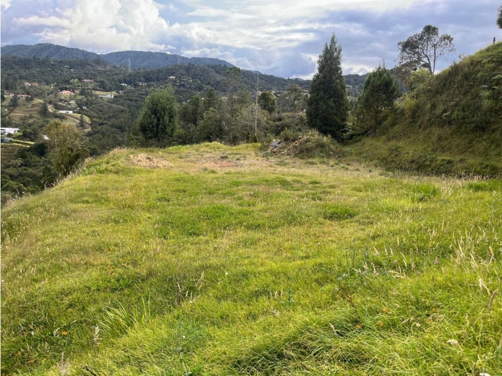 Venta de Lote en Alto del Escobero Unidad Cerrada Cerca de Colegios — foto 2