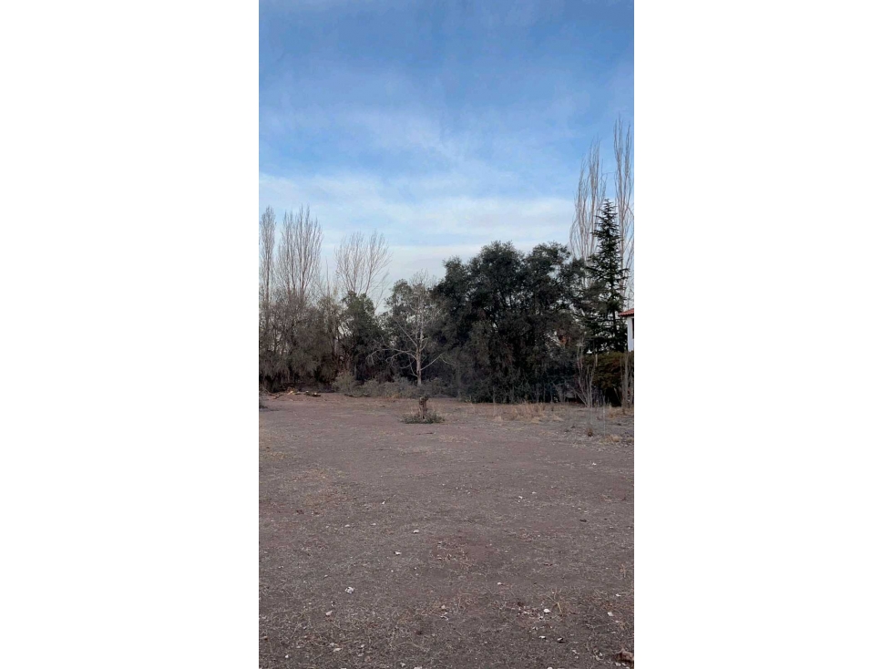 VENTA EXCEPCIONAL LOTE 600 M2 EN JESUS NAZARENO- GUAYMALLÉN - 2