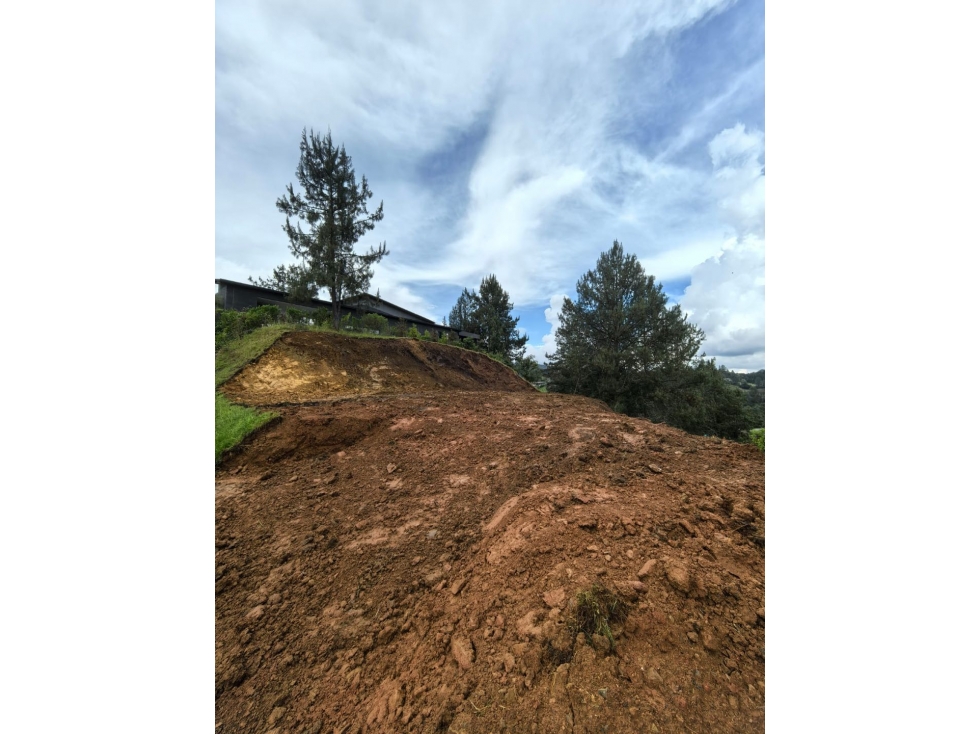 VENTA DE LOTE LOMA DEL ESCOBERO, ENVIGADO , UNIDAD CERRADA