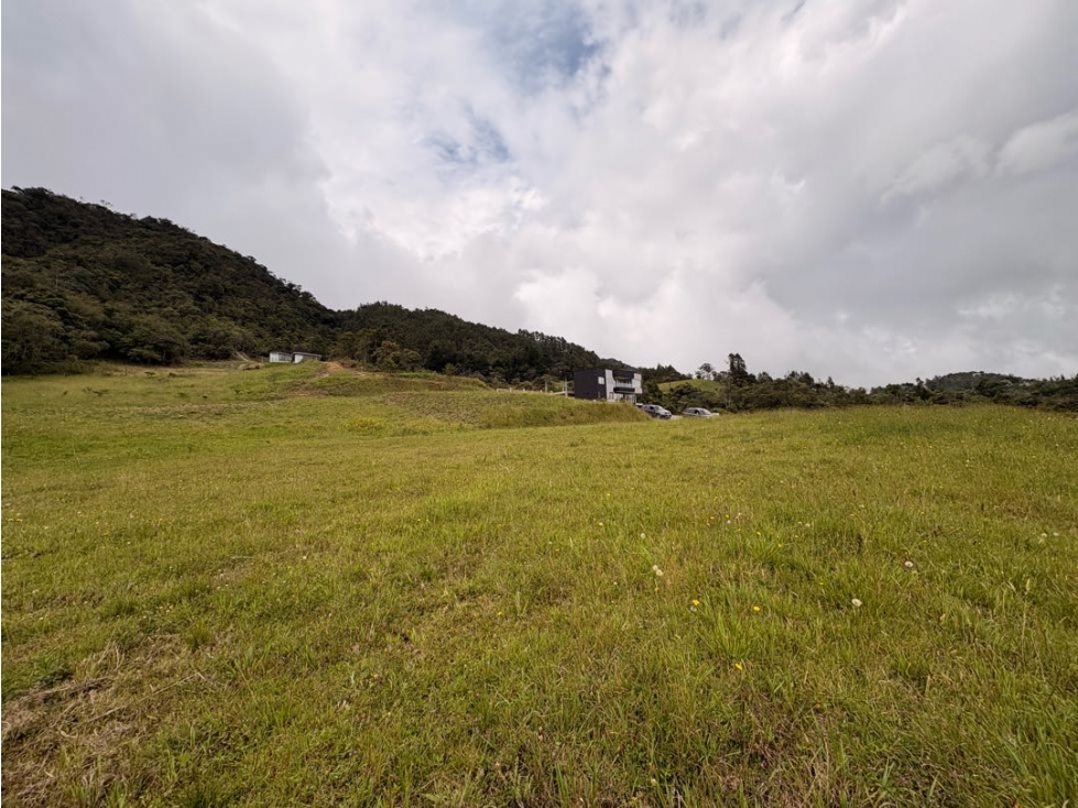 Venta de lote. Alta Valorozación. Alto del Escobero. — foto 2
