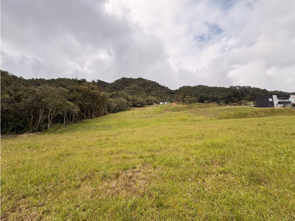 Venta de lote. Alta Valorozación. Alto del Escobero. — foto 3