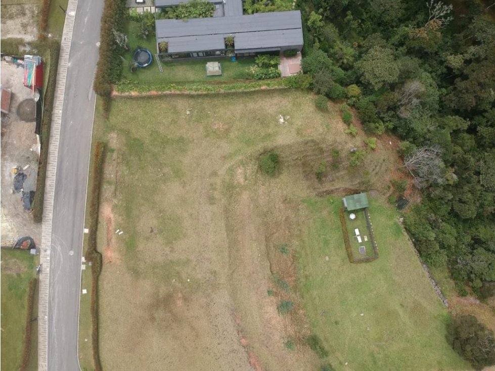 Venta de Lote Alto de Palmas en Unidad Cerrada Sector Mercajuste — foto 2