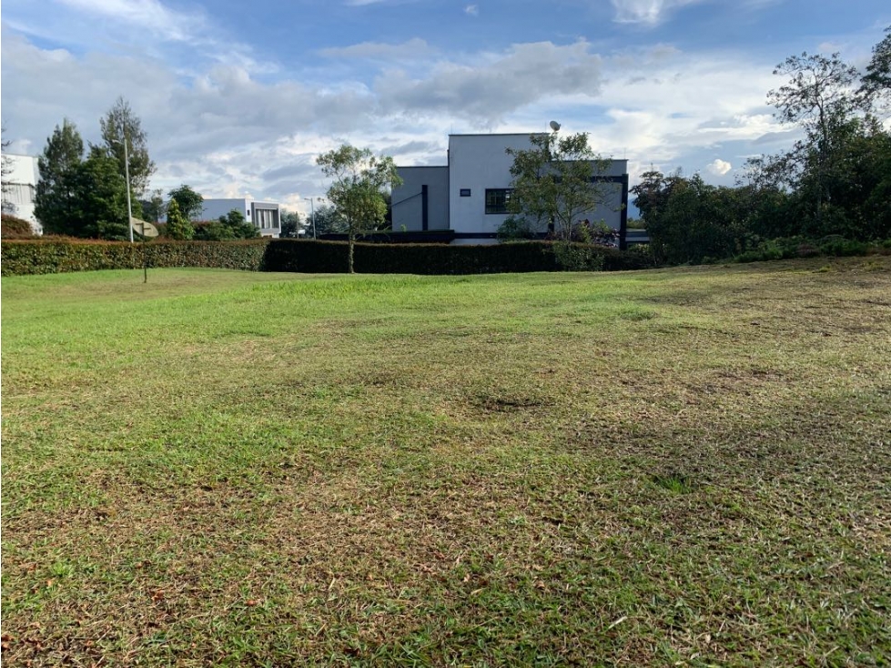Venta de Lote Alto de Palmas Unidad Cerrada Peaje Aeropuerto — foto 3