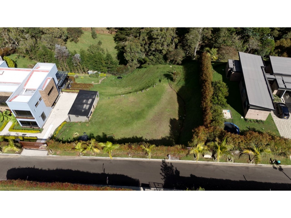 Venta de lote campestre alto de las palmas unidad cerrada — foto 3