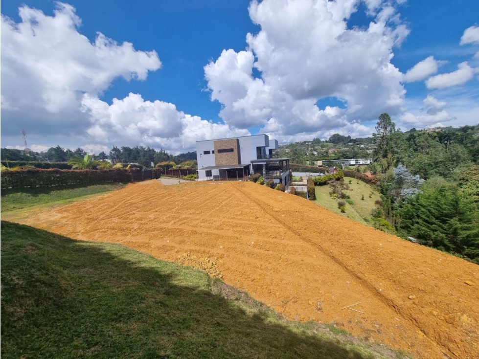 Venta de lote campestre alto de las palmas unidad cerrada — foto 2