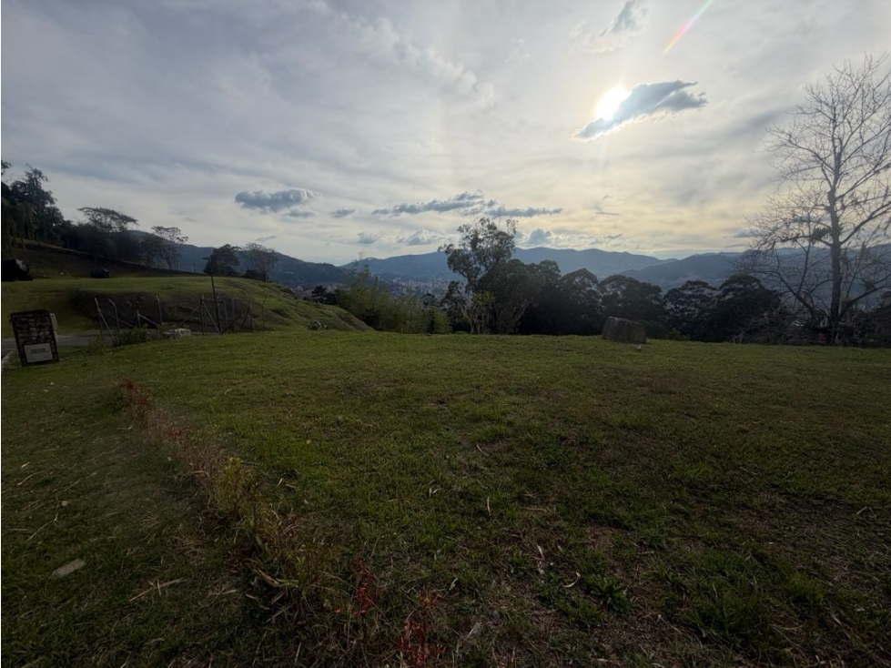 Venta de lote campestre con vista a la ciudad unidad cerrada san Lucas — foto 2