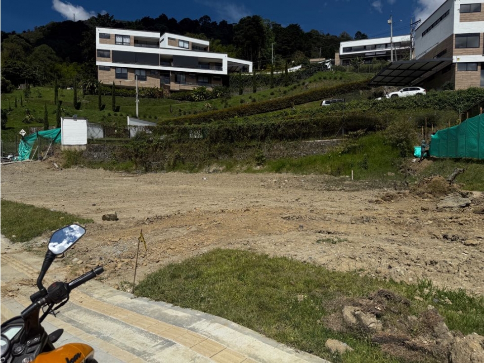 Venta de lote campestre san lucas sector montesory envigado unidad cer