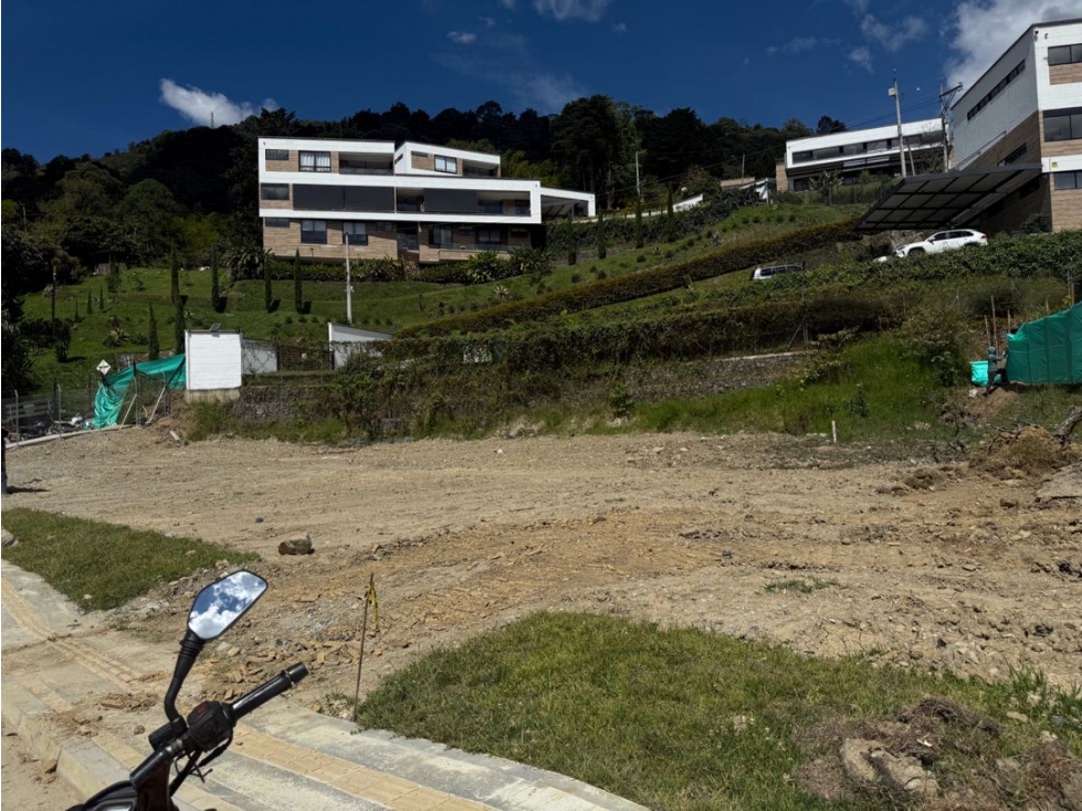 Venta de lote campestre san lucas sector montesory envigado unidad cer — foto 2