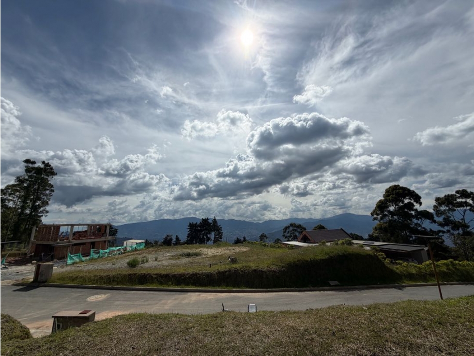 Venta de lote campestre unidad cerrada alto de las palmas con vista