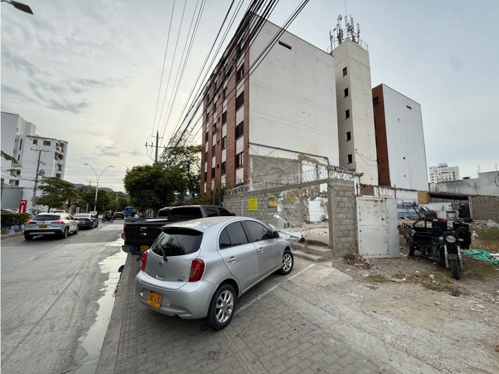 Venta de lote comercial frente a Mc Donalds