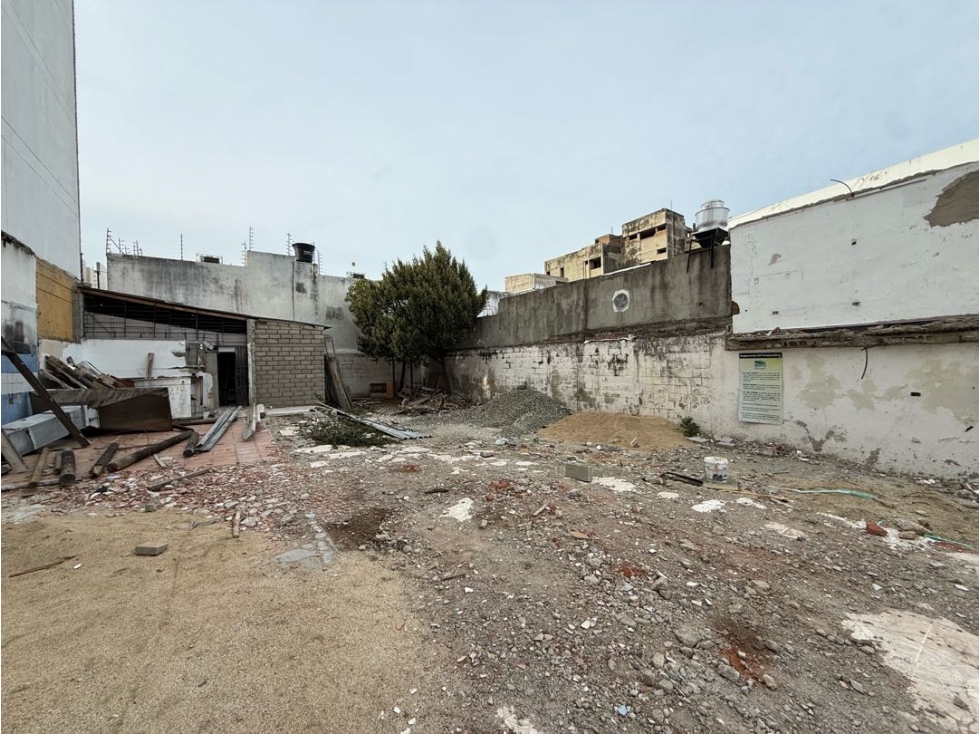 Venta de lote comercial frente a Mc Donalds — foto 2