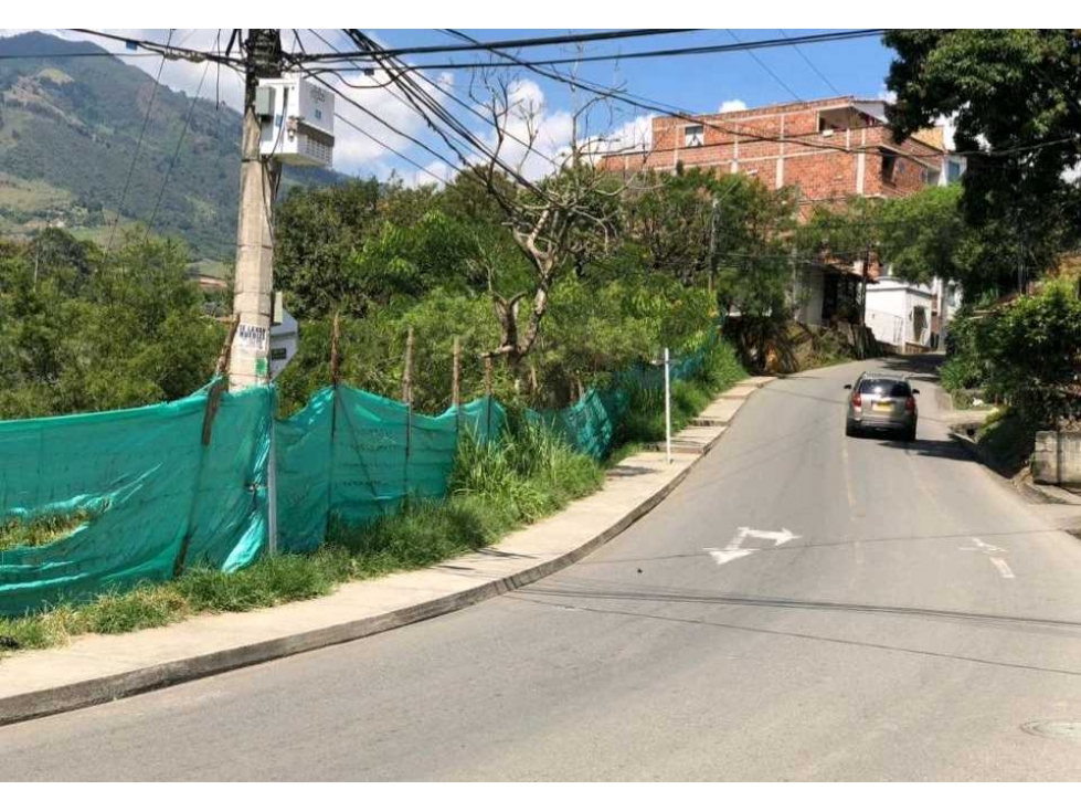 VENTA DE LOTE COMERCIAL MIXTO EN COPACABANA VIA PRINCIPAL. — foto 3