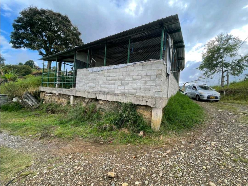 Venta de bodega mas 1.000 adobes - 1