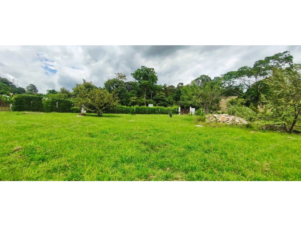 Venta de lote de 1612 M2 en 349 mill en La Mesa Cund, terreno plano — foto 2