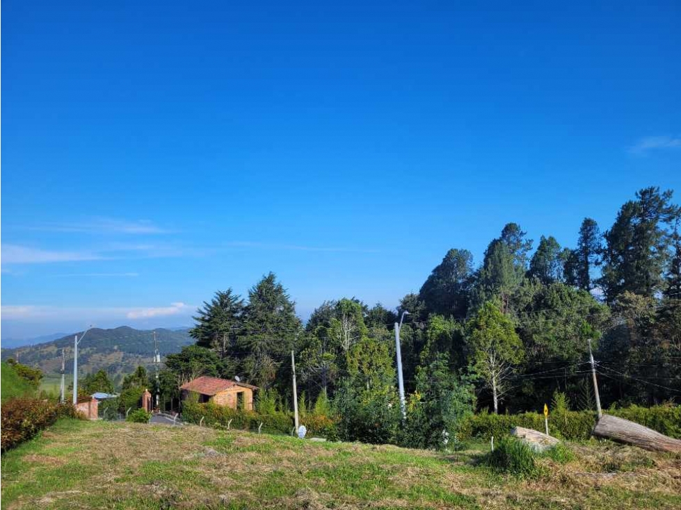Venta de Lote en Alto de Las Palmas variante aeropuerto