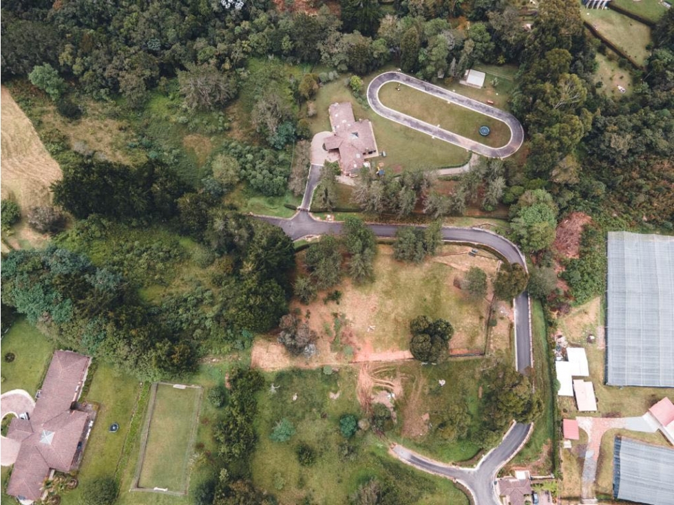 VENTA DE LOTE EN ALTO DEL ESCOBERO VILLA SERENA — foto 3