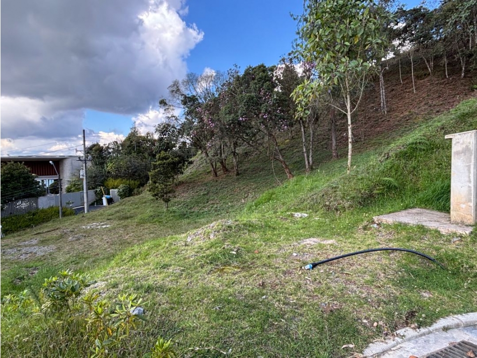 Venta de Lote en Alto de Palmas en Unidad Cerrada — foto 2