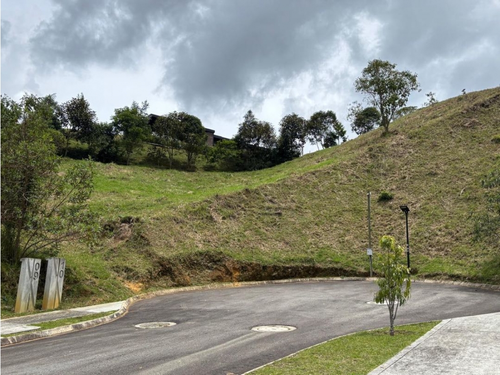 VENTA DE LOTE EN ALTOS DEL ESCOBERO — foto 4