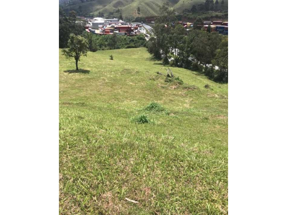 VENTA DE LOTE EN CALDAS, COMERCIAL E INDUSTRIAL. - 3