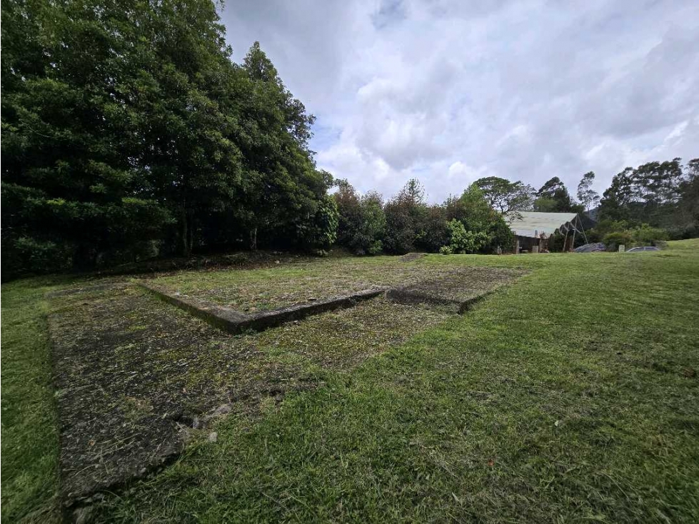 Venta de lote en el Alto de Las Palmas, La Acuarela — foto 2