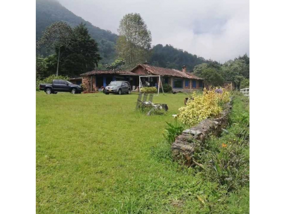 VENTA DE LOTE EN EL ESCOBERO DE GRAN EXTENSIÓN — foto 4