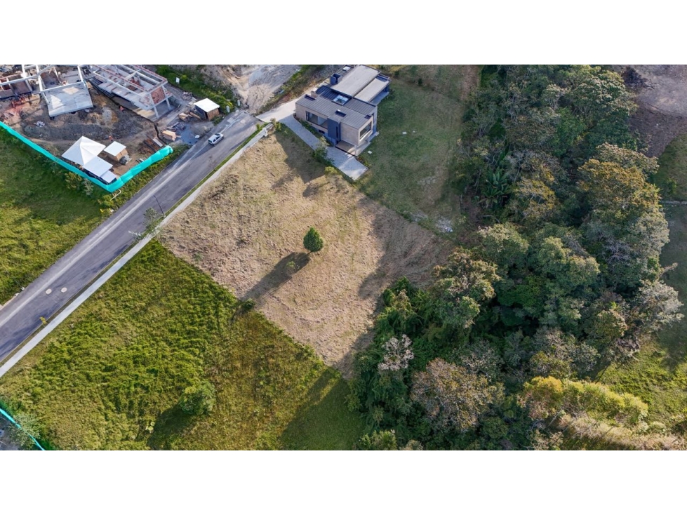 VENTA DE LOTE EN EL ESCOBERO PARTE ALTA