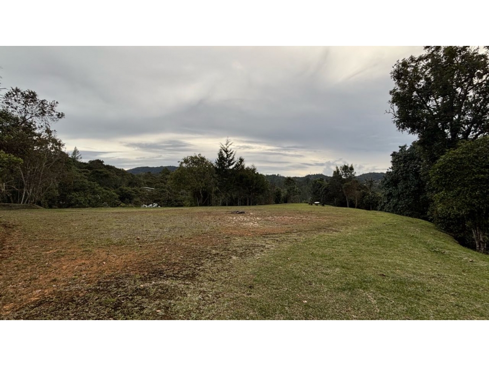 Venta de Lote en Exclusiva Parcelación El Retiro Sector Los Salados — foto 4