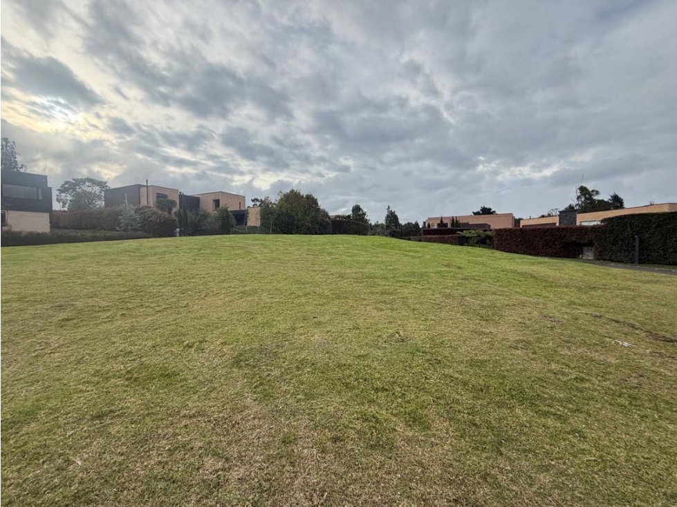 Venta de lote en exclusiva parcelación en el alto de palmas