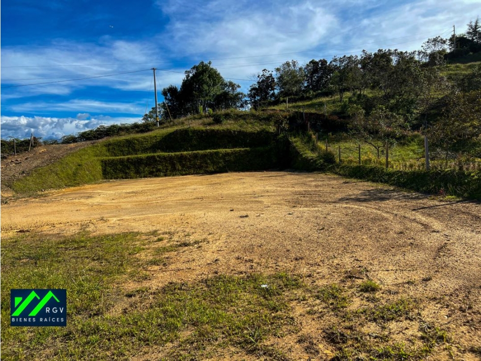 VENTA DE LOTE EN SAN VICENTE [antes del pueblo]