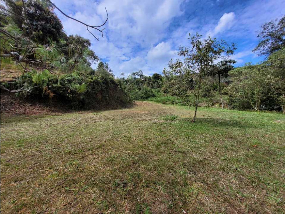Venta de Lote en Unidad Cerrada en Retiro sector los Salados